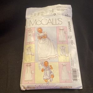 McCall’s pattern M6221 (24 pieces)